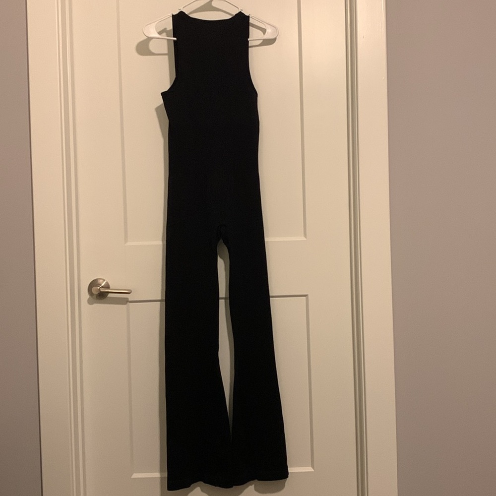 Basic Ribbed Amazon Jumpsuit - Picture 3 of 3